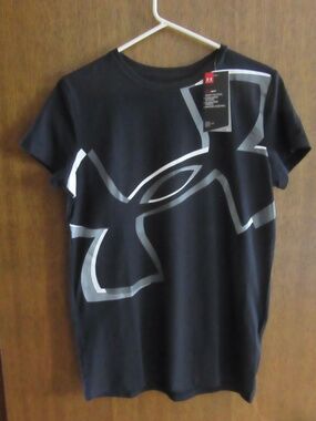 Under Armour T-Shirt Black Size M NEW WITH TAGS